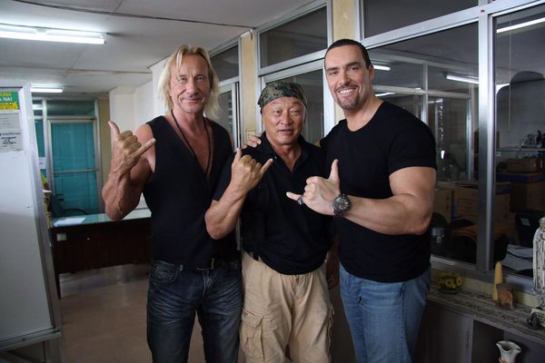 Matthias Hues, Cary-Hiroyuki Tagawa and Alexander Nevsky during the filming of Showdown in Manila (2016)